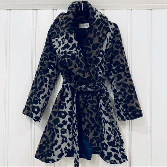 T Tahari Jackets & Blazers - T Tahari Marla Leopard-Print Wrap Coat